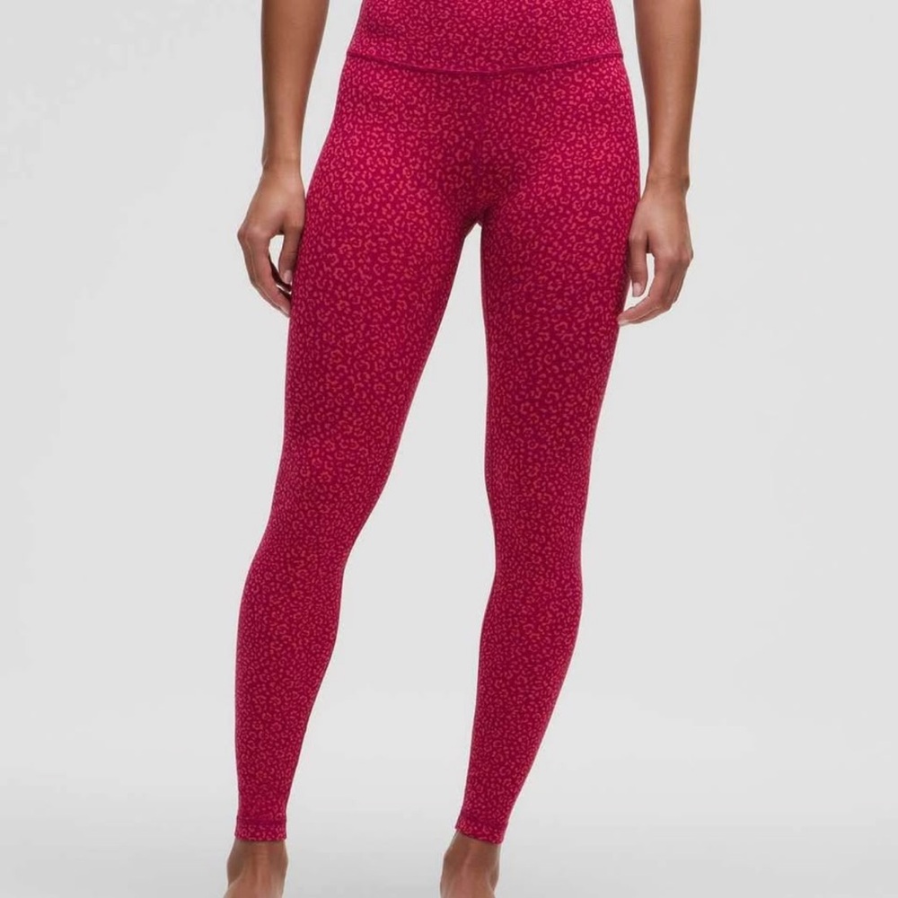 Lululemon Align 28” Leopard Daisy Magenta Print Leggings. Size 8